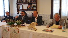immagine conferenza stampa 25.10.2013 i funghi ......