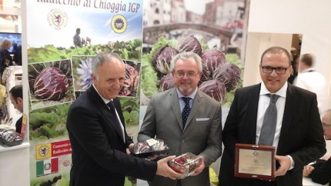 da sx: Massimo Pavan, vice presidente del Pachino; Giuseppe Boscolo Palo, presidente del Chioggia; Sebastiano Fortunato, presidente del Pachino