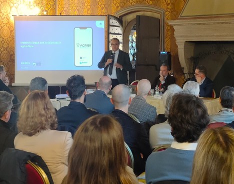 La presentazione in Prefettura